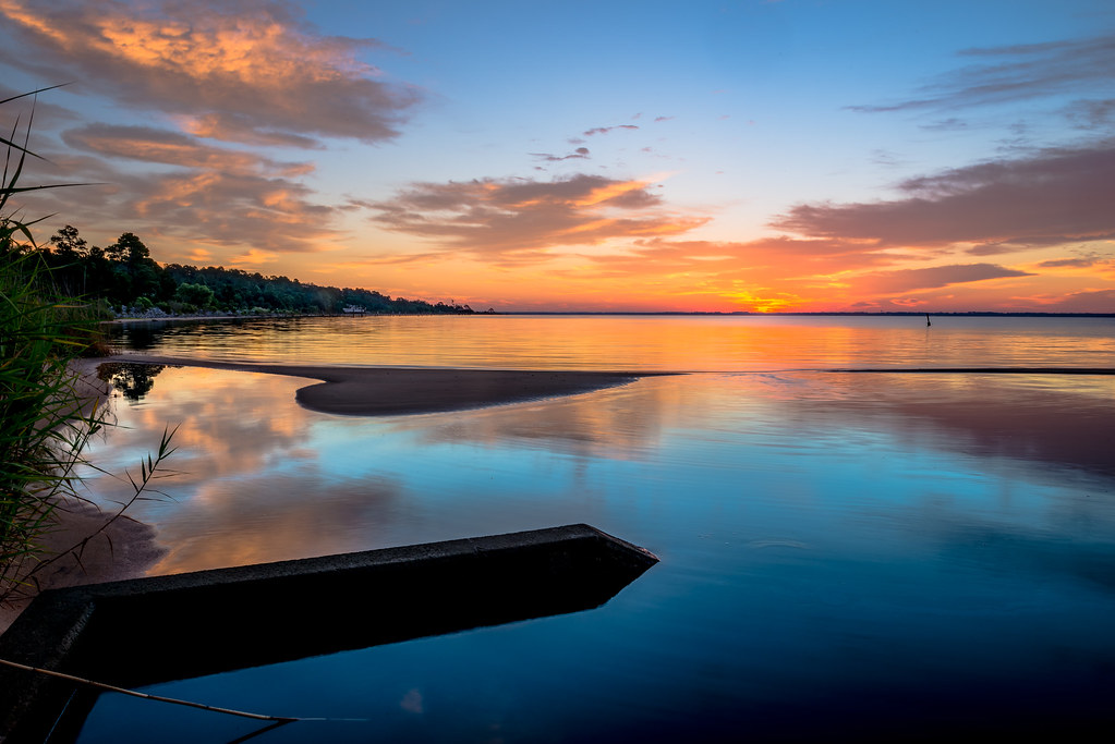 Reflections of a Sunrise Escambia Bay on Scenic Highway ne… Flickr
