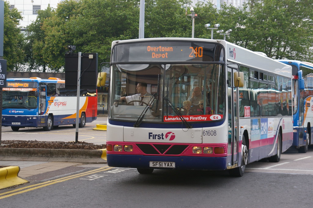 FIRST 61608 SF51YAX Buchanan Bus Station, Glasgow 16/7/12