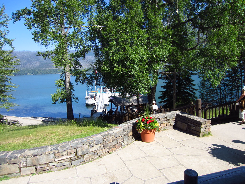 Lake McDonald Lodge 2 Staircase at McDonald Lodge leadin… Flickr