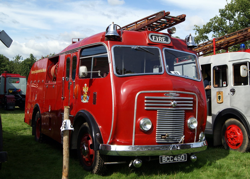 County of Caernarvon Fire Brigade BCC450 Commer QX Flickr