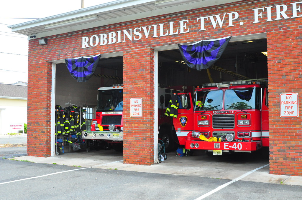 Robbinsville Township Fire Department Engine 402 and Engin… Flickr