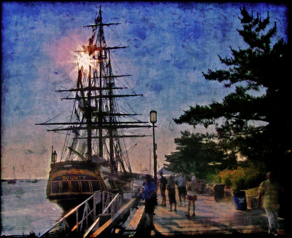 The Bounty in Newburyport The sailing ship Bounty docked i… Flickr