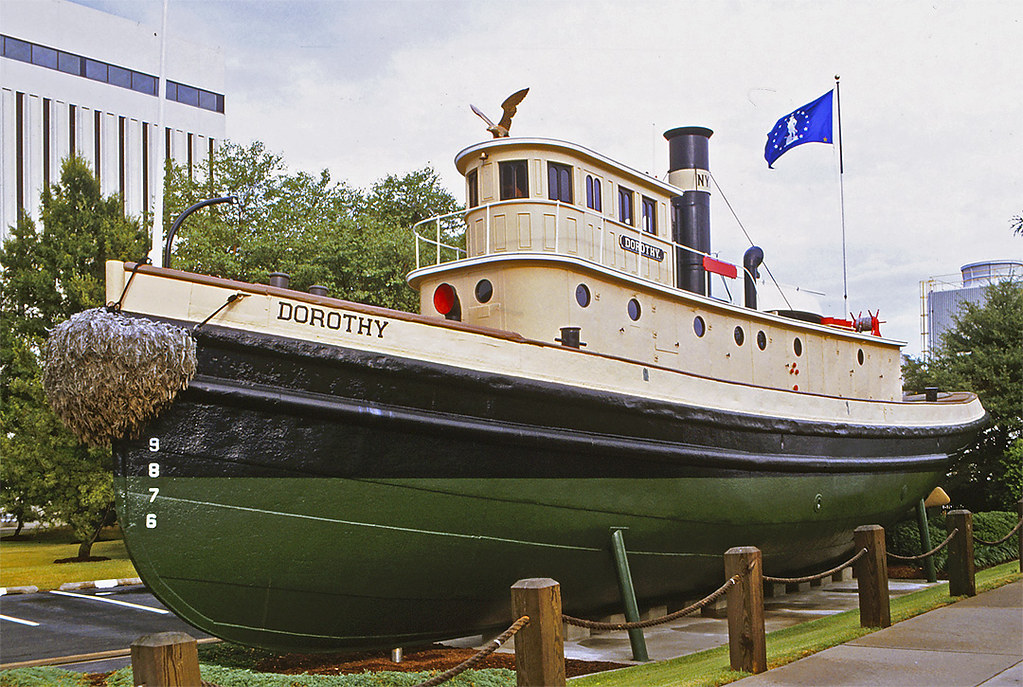 The Tug Dorothy at Newport News, VA in 1992 On July 18, 19… Flickr