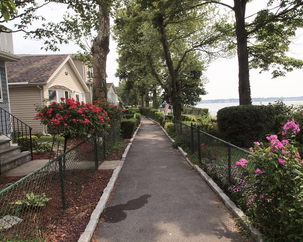 Indian Trail, Silver Beach, Bronx, New York City jag9889 Flickr