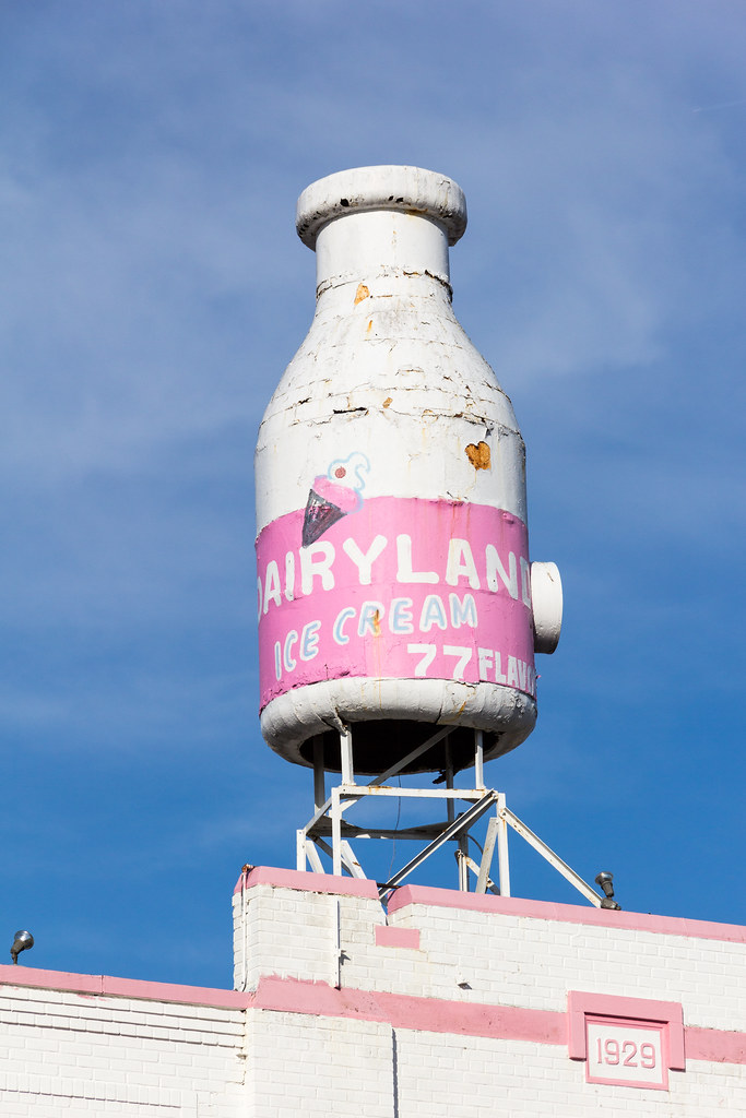 Dairyland Dairyland is an ice cream parlor that was establ… Flickr