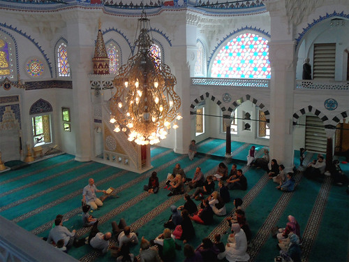 ŞehitlikMoschee, Berlin Blick von der Galerie in den Gebe… Flickr