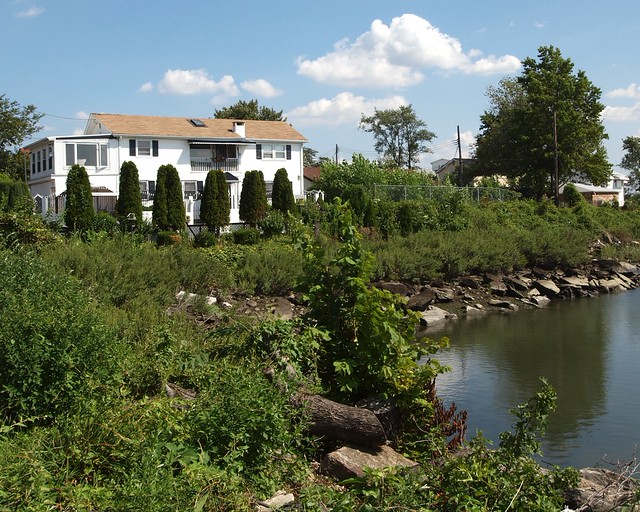 Harding Park Inlet, Clason Point, Bronx, New York City a photo on