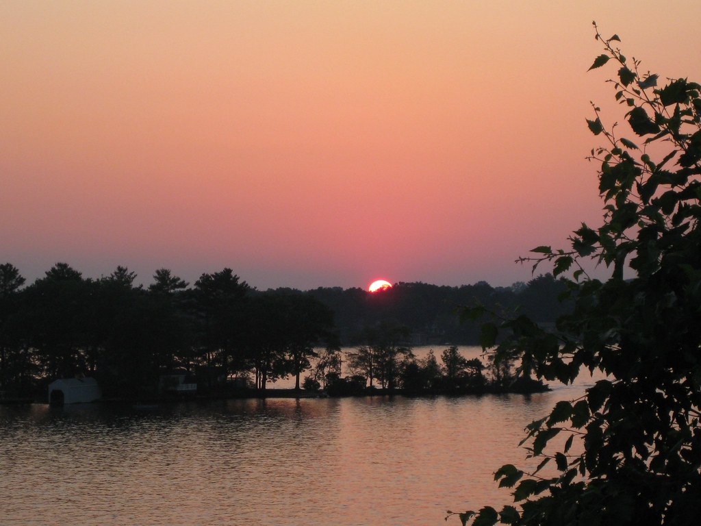 sunset Lake Chaubunagungamaug, also known as ster Lake Charleen