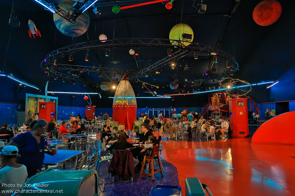 DLP June 2012 Lunch at Pizza Disneyland Paris, Fr… Flickr