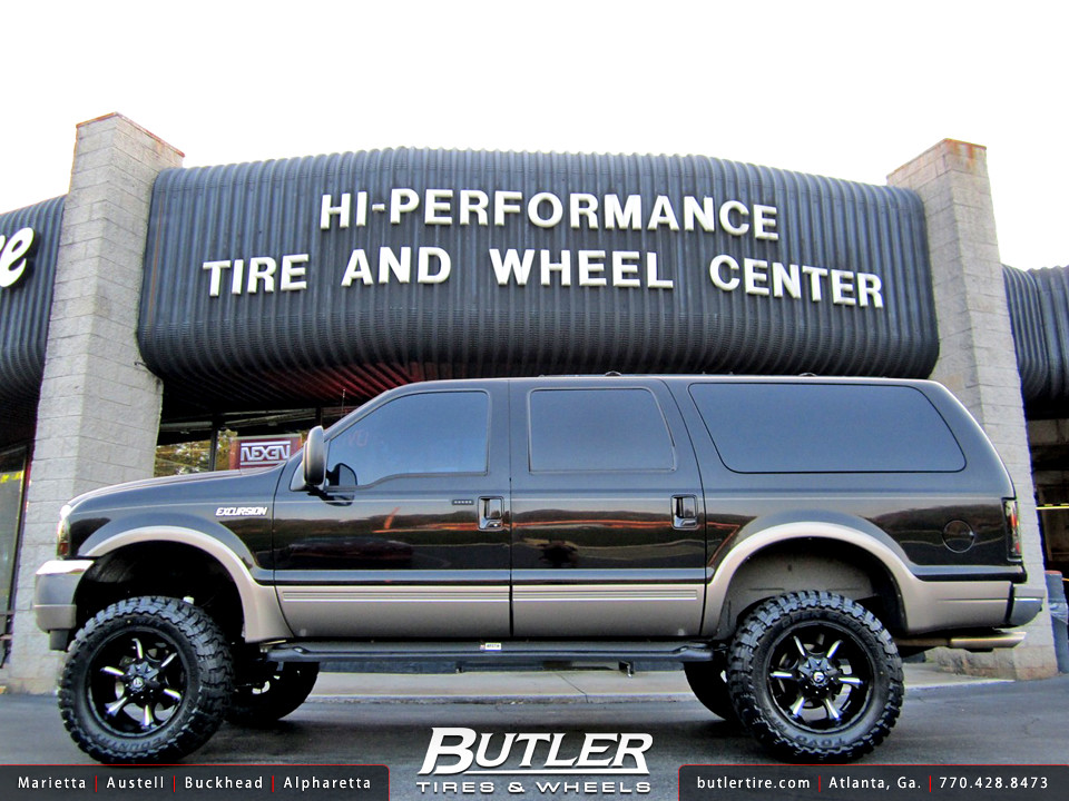 Ford Excursion with 20in Fuel Dune Wheels and 35in Toyo Open Country MT