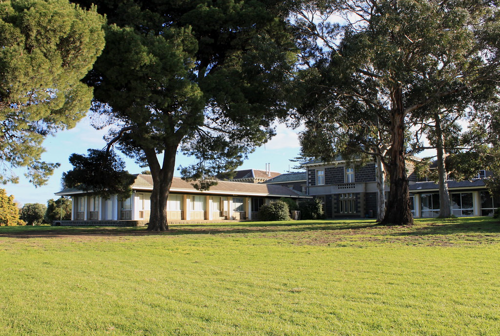 Osborne House Geelong Osborne House was built in 1858 fo… Flickr