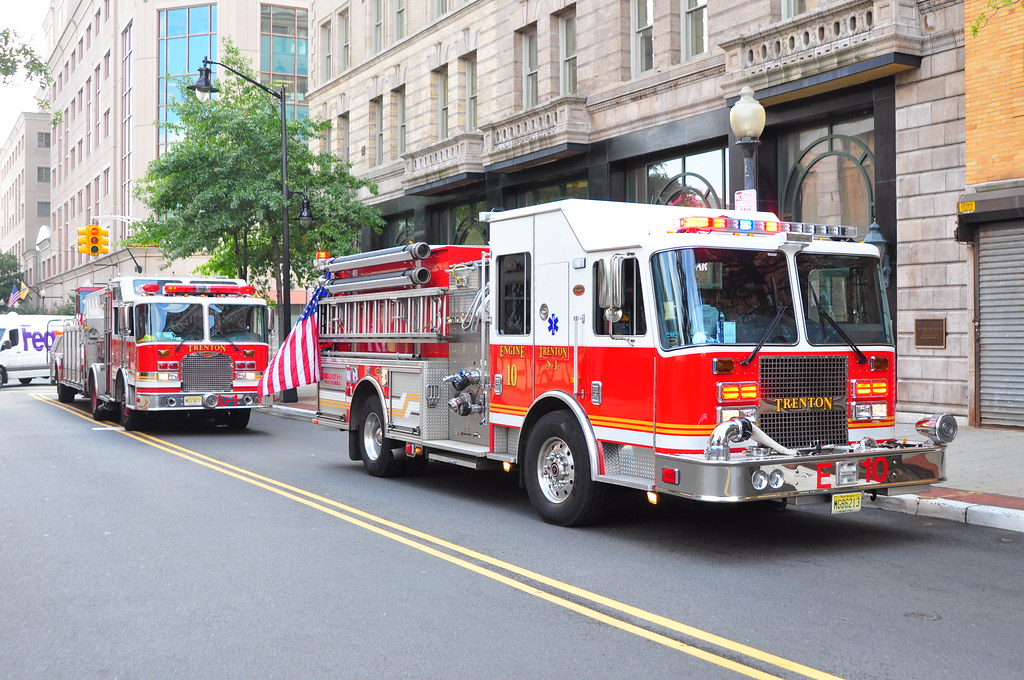 Trenton Fire Department Ladder 1 and Engine 10 2007 KME 10… Flickr