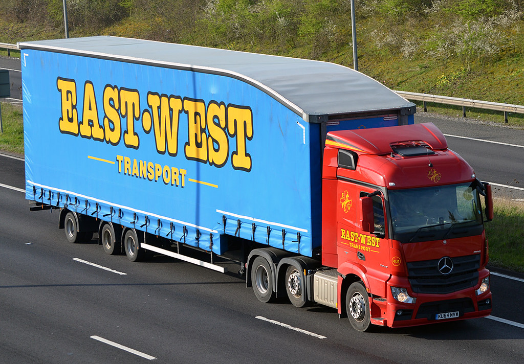 East.West Transport KU64MVW (Montgomery) M5 Strensham 13/0… Flickr