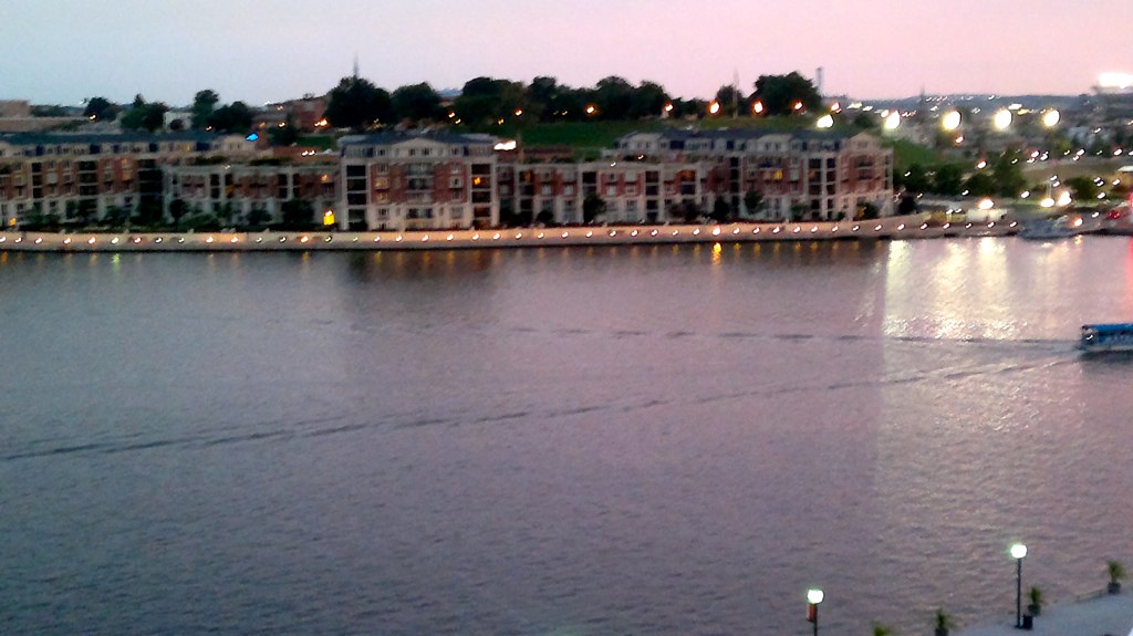 Twilight, waterfront condos on Baltimore Inner Harbor from… Flickr