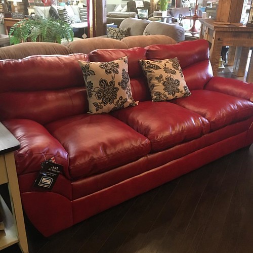 Deal alert!! Two imperfect bonded leather red sofas 40 of… Flickr