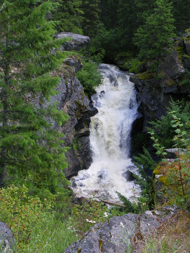 Crystal Falls a photo on Flickriver