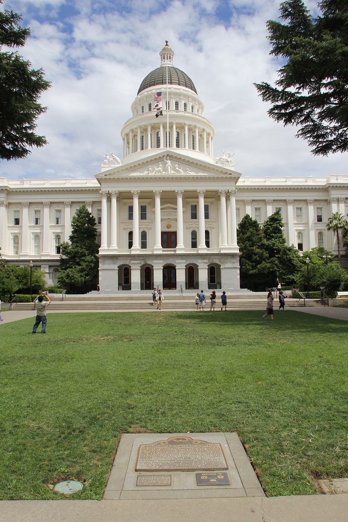 California State Capitol Front jshyun Flickr