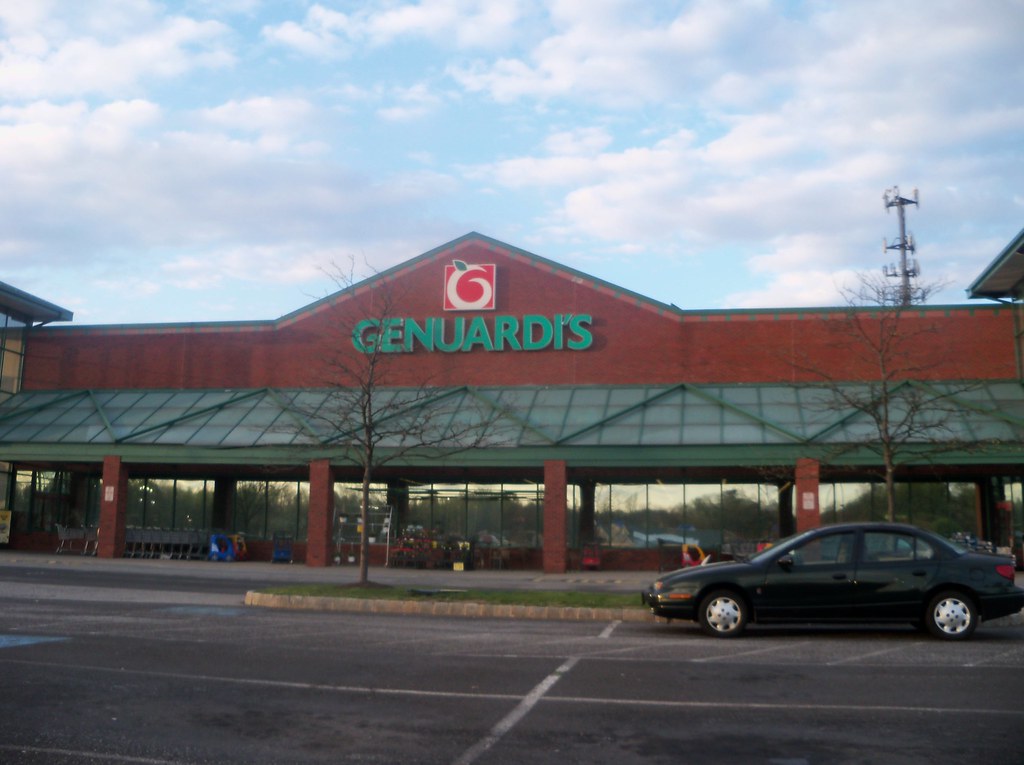 Genuardi's Langhorne, PA Shops Flowers Mill, 168 N. Fl… Flickr