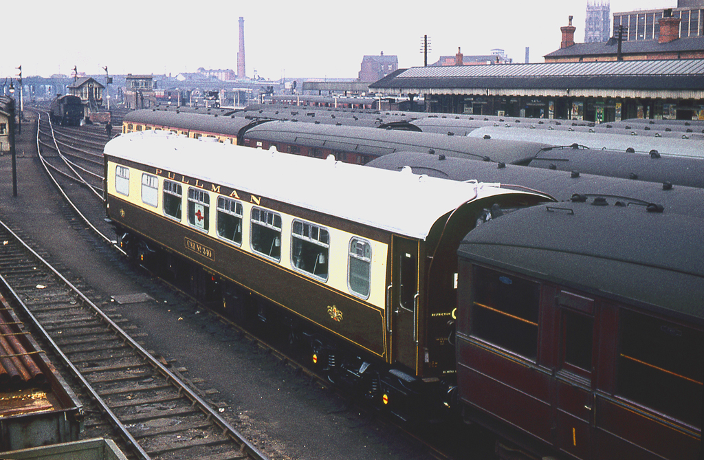 R0575. Pullman Car at Doncaster. 4th June,1961. 1961/06/04… Flickr