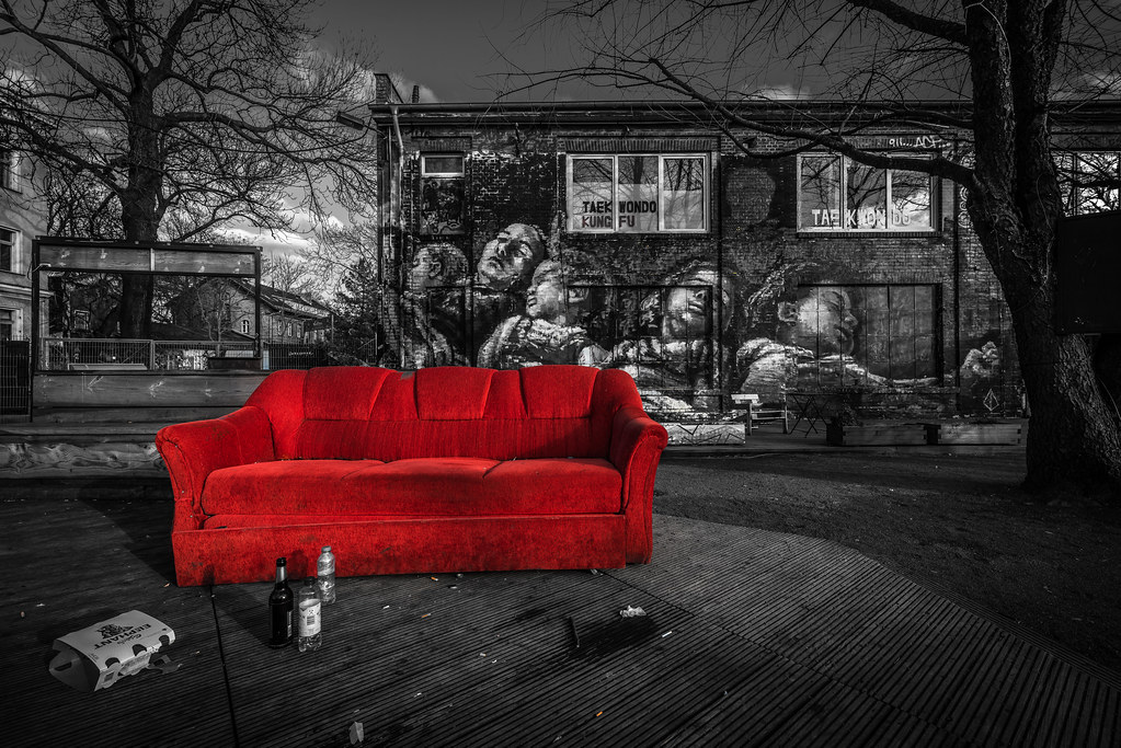Red Sofa Saw this sofa near the Urban Spree gallery in Ber… Flickr