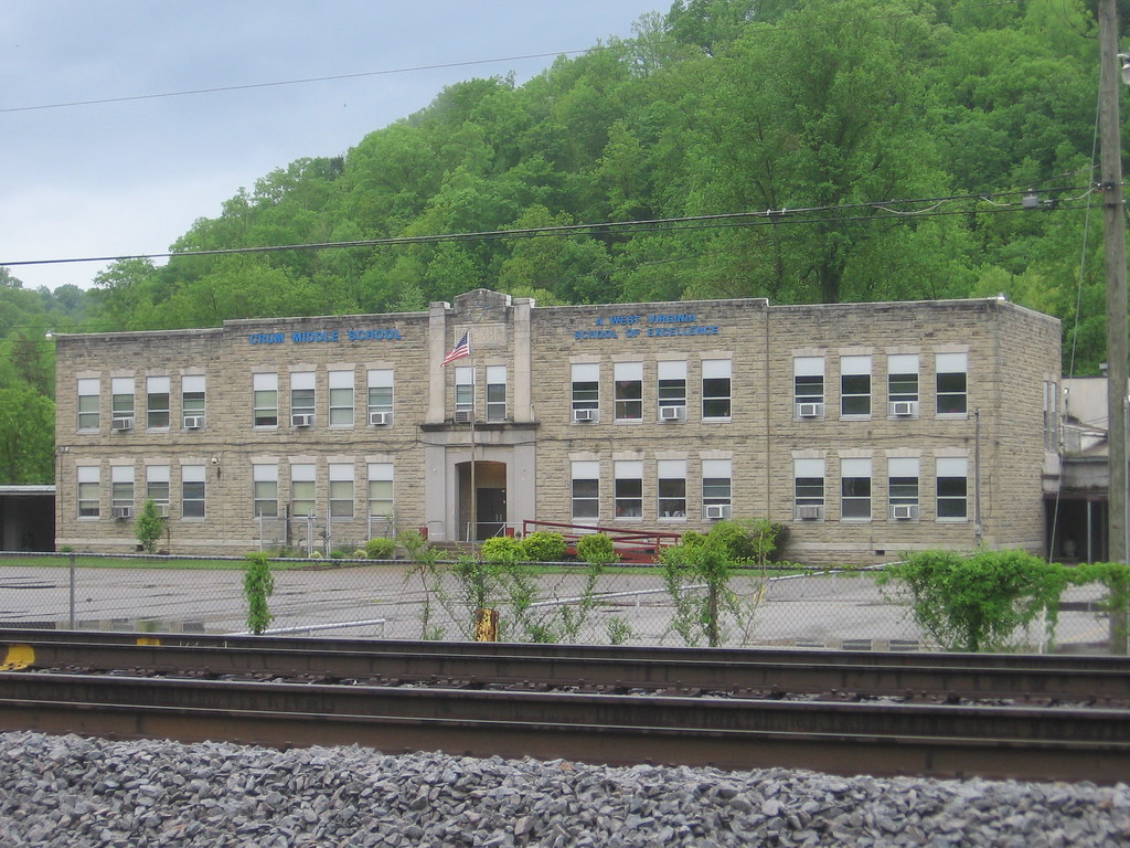 Crum Middle School The biggest construct of any sort in th… Flickr