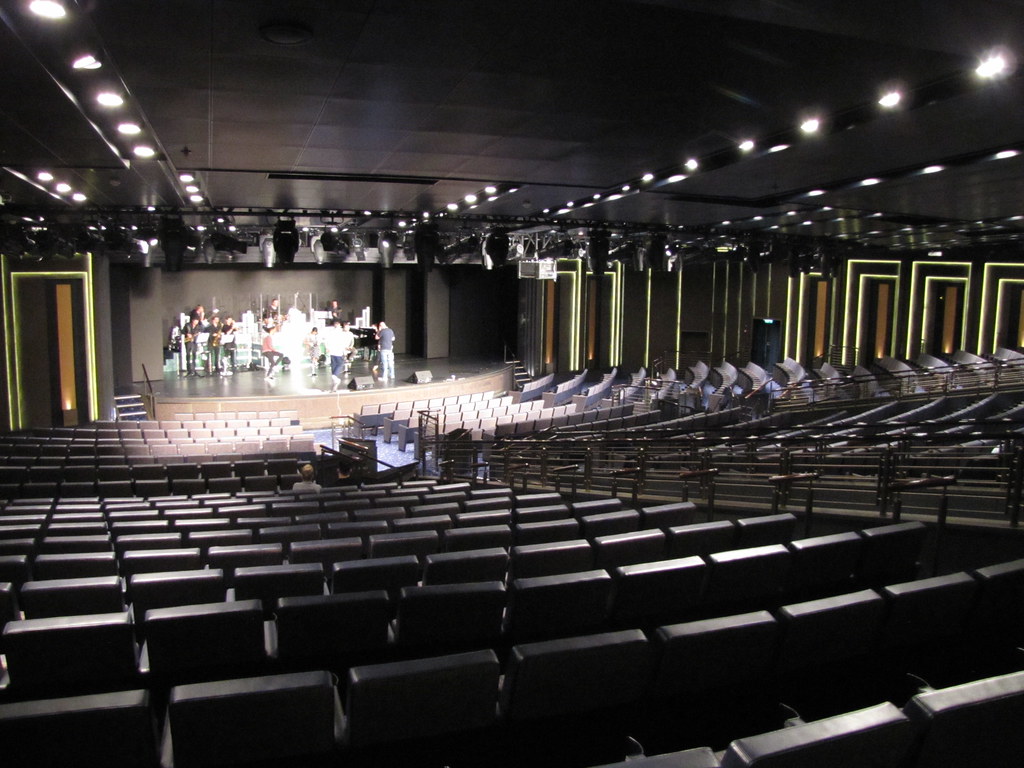 P&O Britannia IMG_3688 Headliners Theatre, Decks 6&7. Flickr