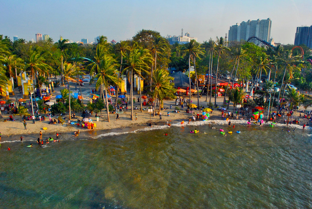 Pantai Ancol The real Ancol beach, viewed from Ancol