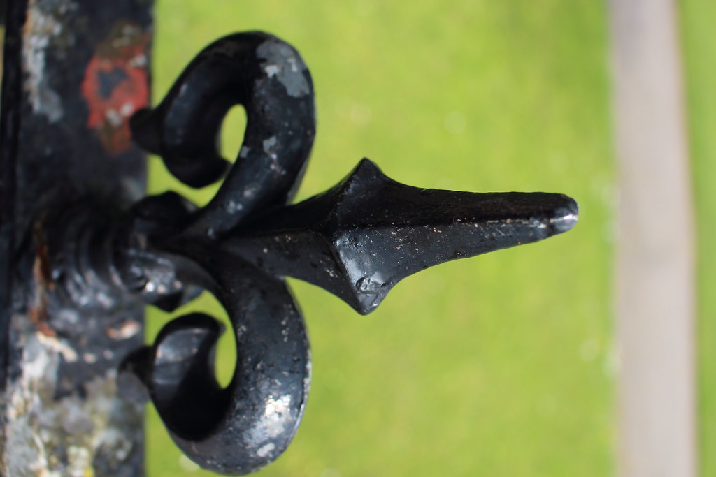 Rusty Railings,Westburn Park,Westburn Drive,Aberdeen_may 1… Flickr