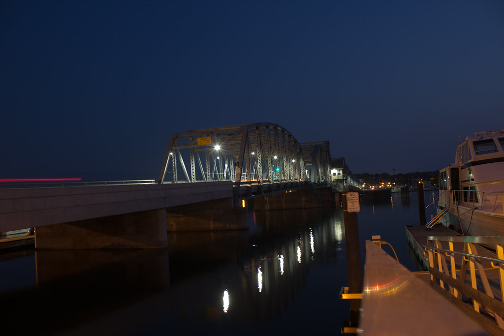 Michigan Street Bridge The Steel Bridge in Sturgeon Bay, W… Flickr