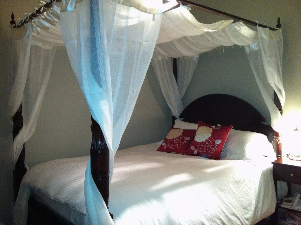 Four Poster Bed Queen Herning Four Poster Bed from Bombay… Flickr