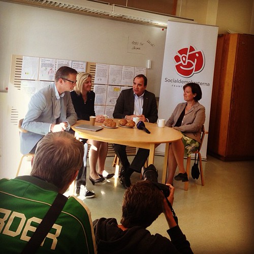 Pressträff på Svandammsskolan i Nynäshamn. S vill anställa… Flickr