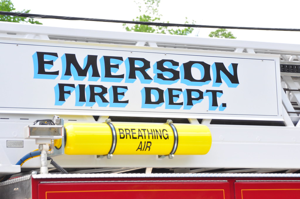 Emerson Fire Department Tower Ladder 27 2004 American LaFr… Flickr