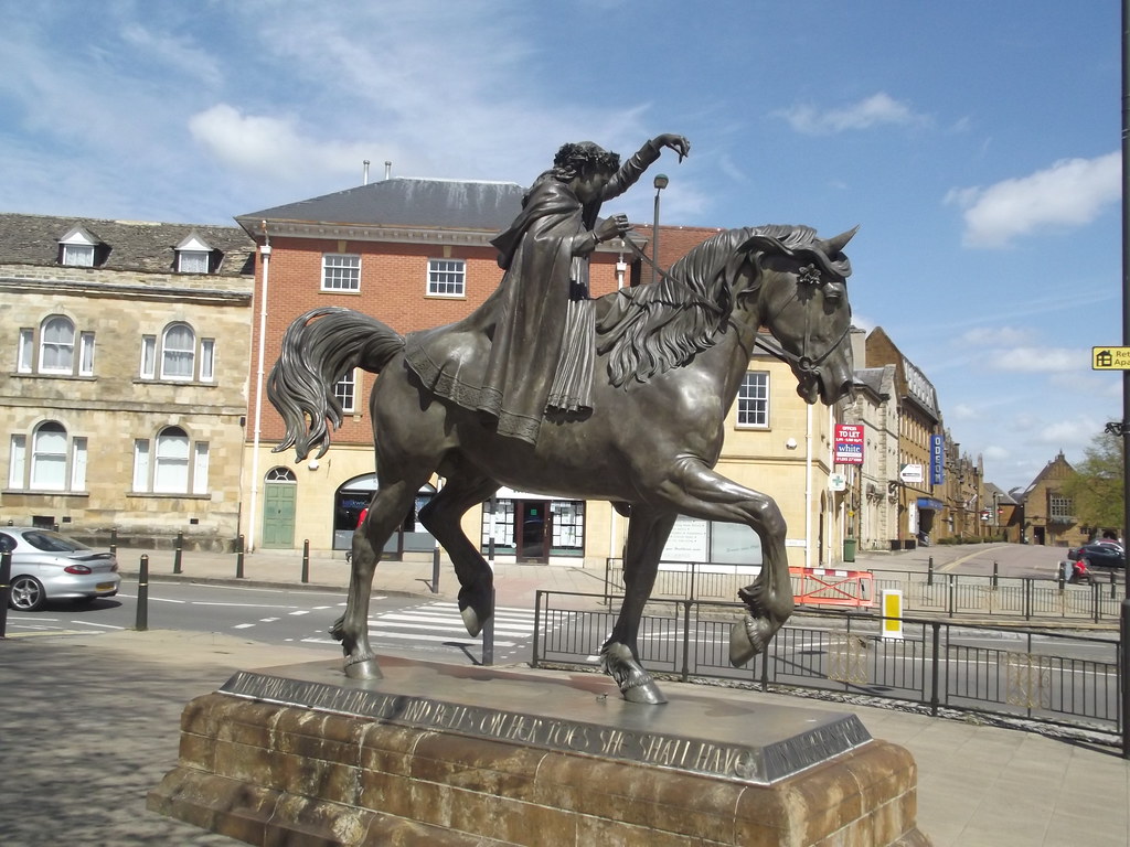 The fine lady upon a White Horse statue Banbury Cross Flickr