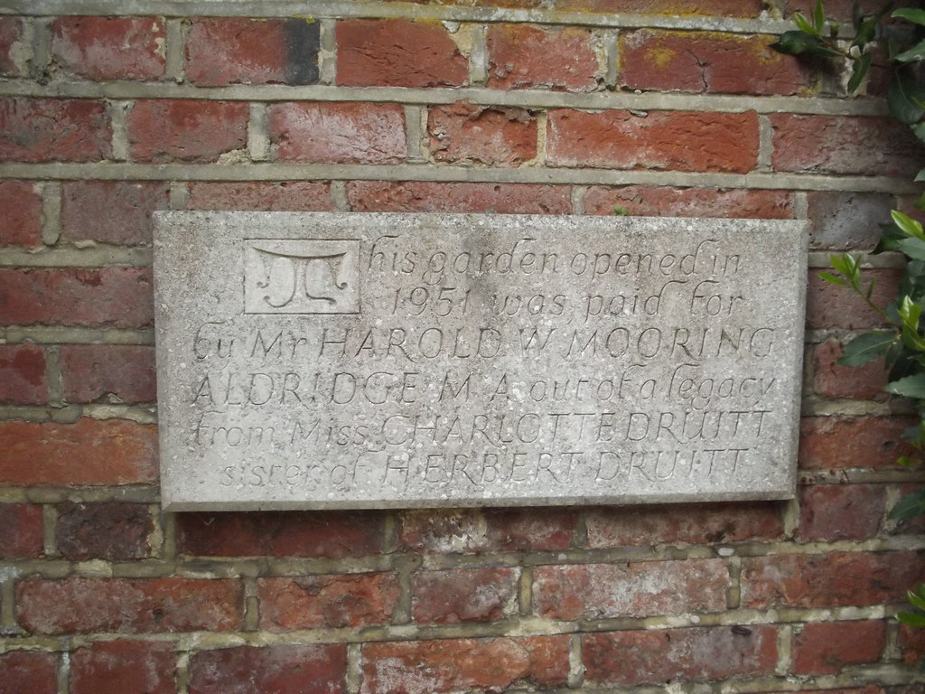 Red House Museum & Gardens Quay Road, Christchurch plaque a photo