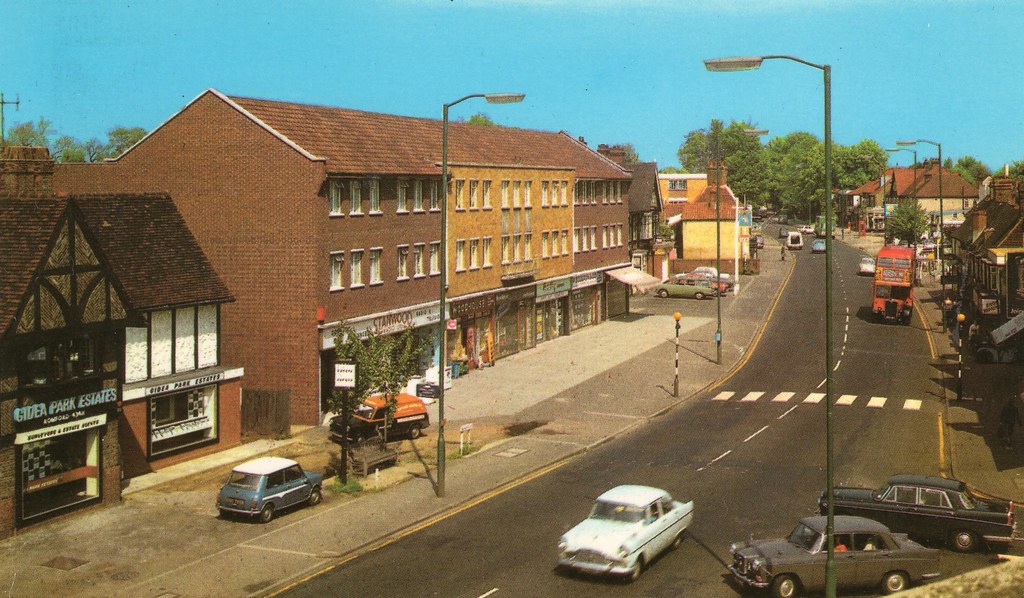 Gidea Park 1960s shot of the parade of shops with an RT on… Flickr