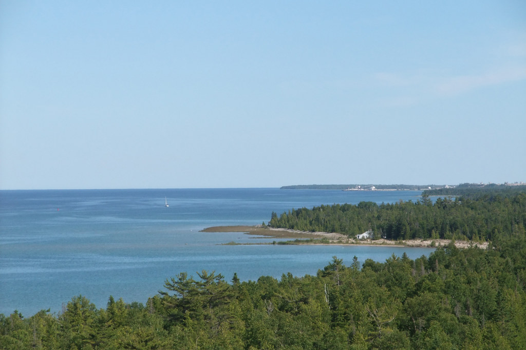 Lake Huron shoreline Lake Huron shoreline from Presque Isl… Flickr