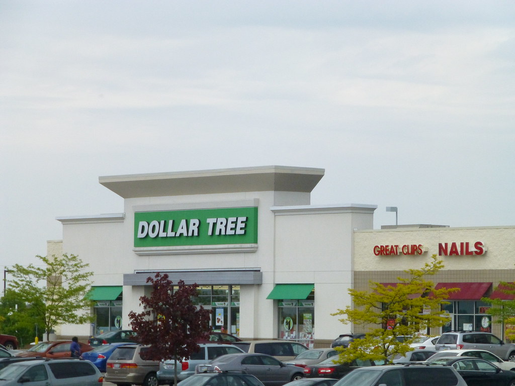 Dollar Tree in Wooster, Ohio A fairly impressive look for … Flickr