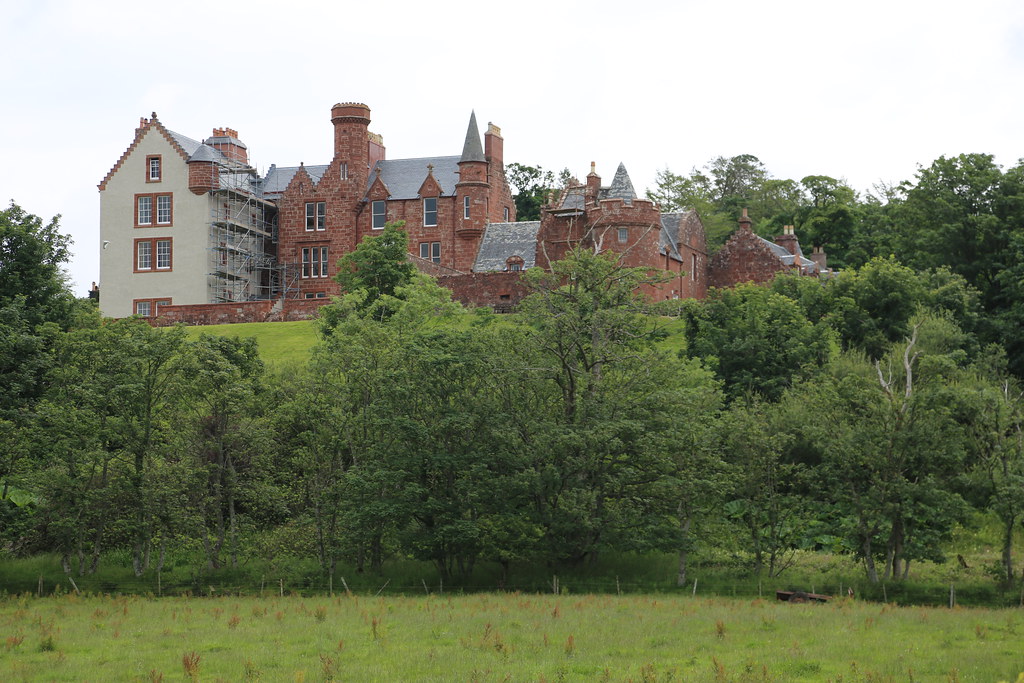 Skelmorlie Castle (1) I reckon, that Ayrshire and Aberdeen… Flickr