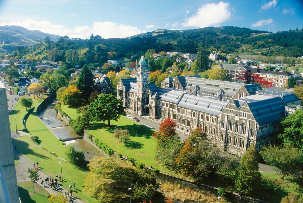 Dunedin, 1996 The University of Otago in Dunedin, the majo… Flickr