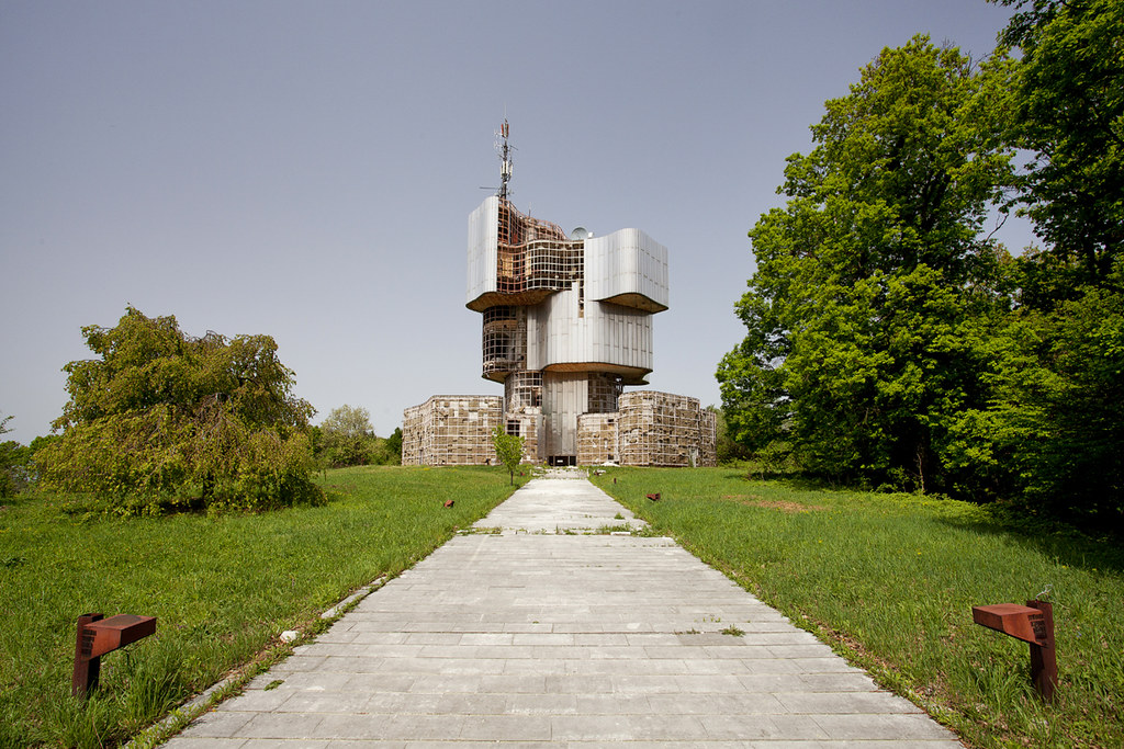 Petrova Gora Ancien hôpital datant de la seconde guerre mo… Flickr