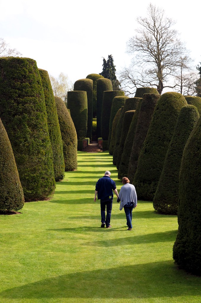 Lovers Walk Packwood House & Gardens, Lapworth, England. T… Flickr