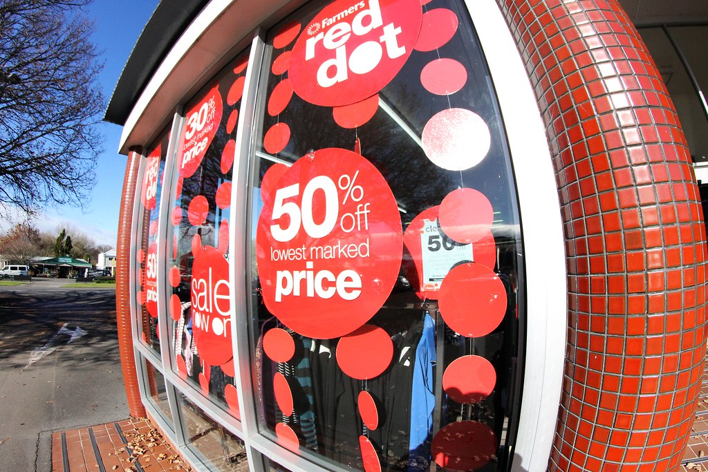Farmers Red Dot Sale.Matamata.NZ. Samyang 8mm f/3.5 Aspher… Flickr