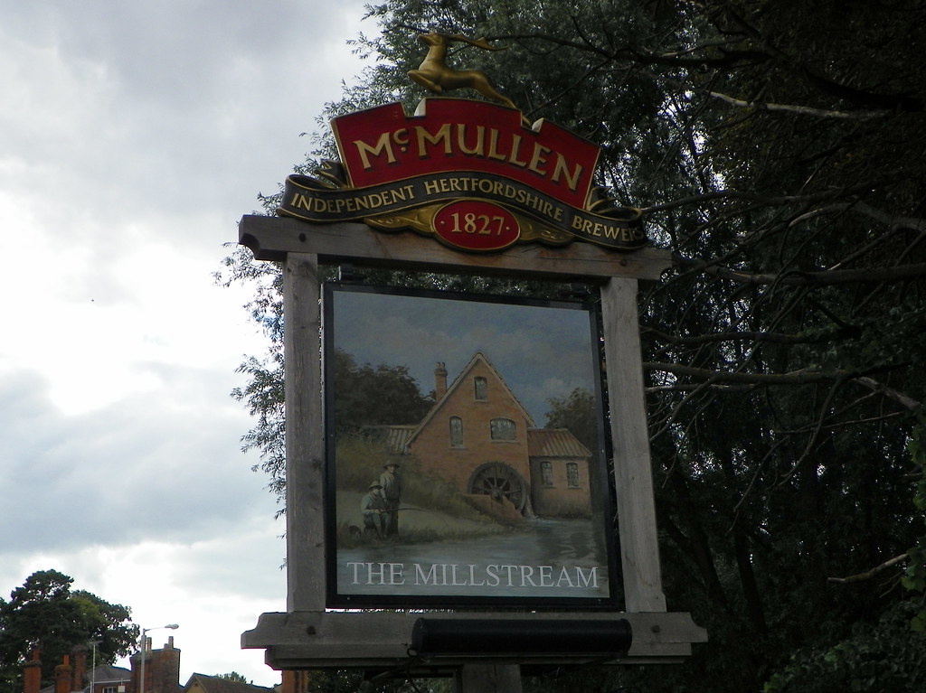 GOC Hitchin 079 The Millstream, Hitchin The Millstream pu… Flickr