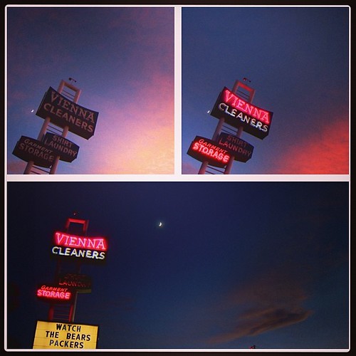 Vienna Cleaners at Dusk denverneon denver denversigns … Flickr