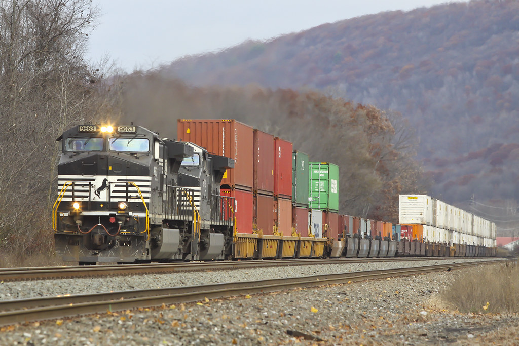 NS 9663 Tipton, PA Will waiting at Tipton we caught an int… Flickr