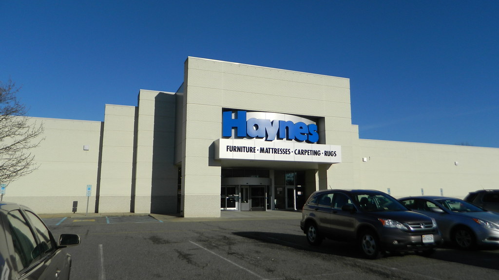 Haynes Haynes (85,000 square feet) 12620 Jefferson Ave, Ne… Flickr