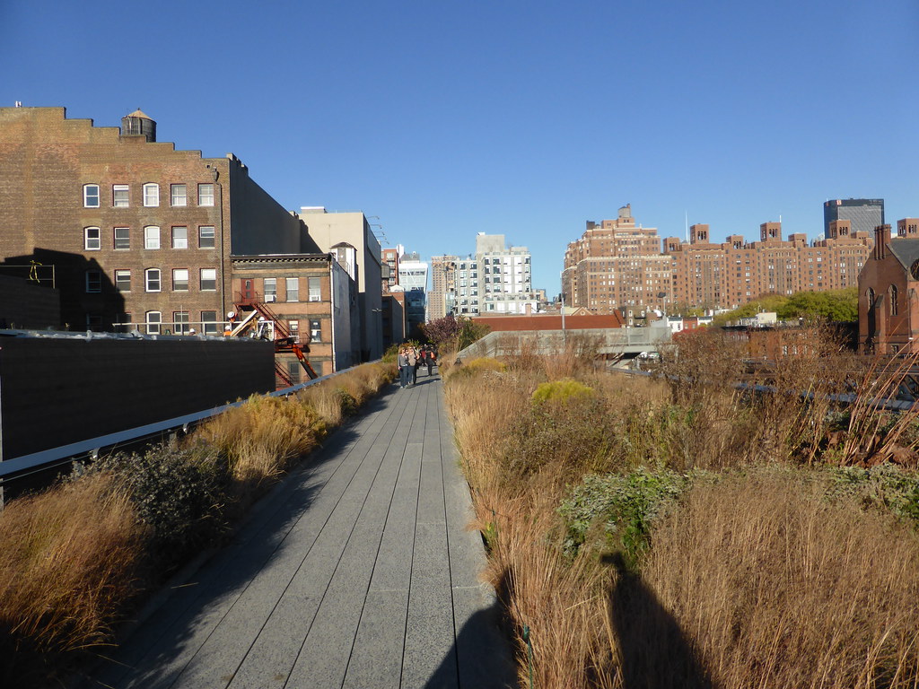 Walking the High Line Flickr