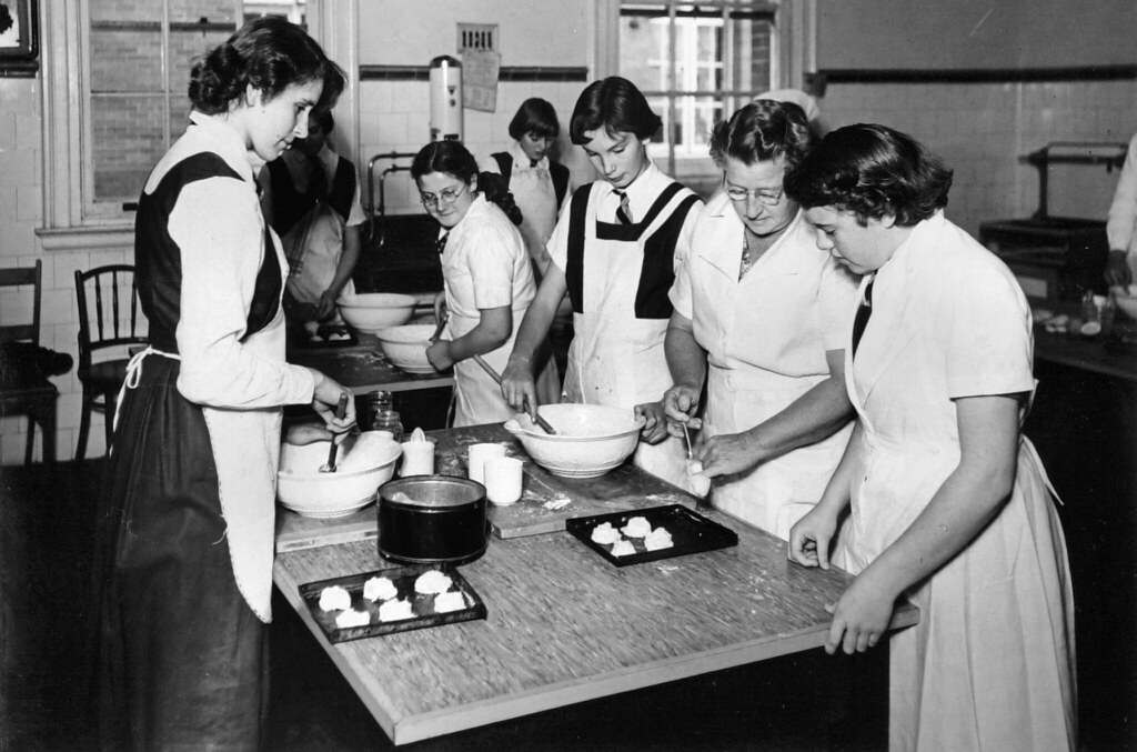Domestic Science High School, Brisbane, Cookery Class, Apr… Flickr