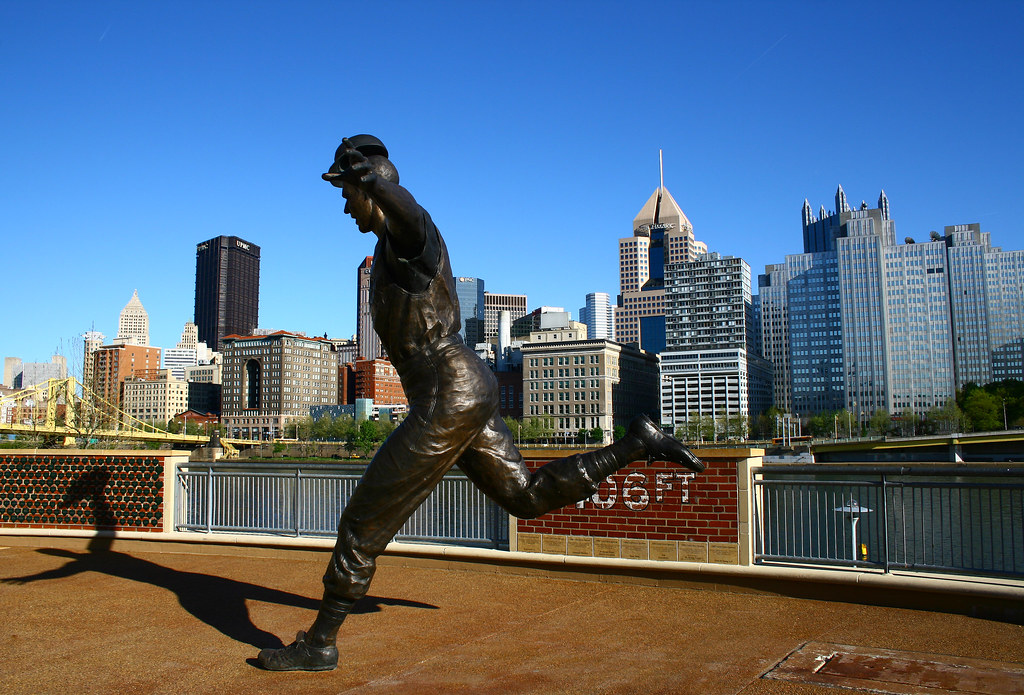 Statue of Bill Mazeroski, Pnc Park, Pittsburgh luiginter Flickr