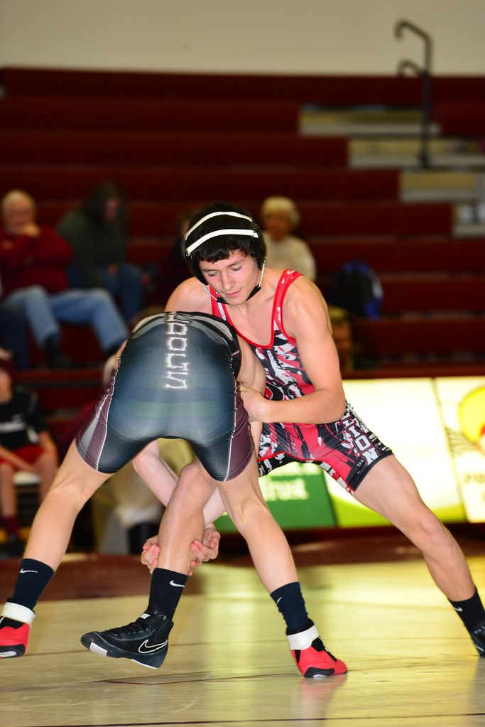 Vermillion Tanager Wrestling at Madison Dell Rapids Tria… Flickr